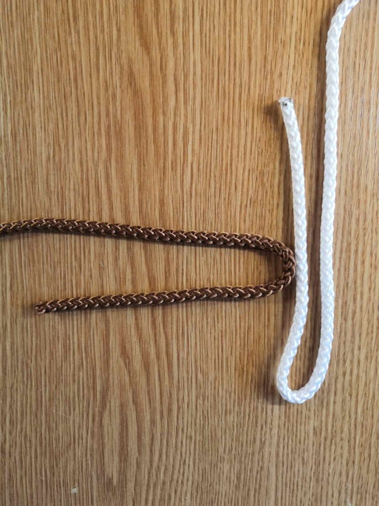 STEP 1 on How to Tie Japanese Square Knot